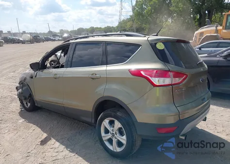2013 Ford Escape Se z USA, uszkodzony, nr VIN 1FMCU9GX8DUA06860